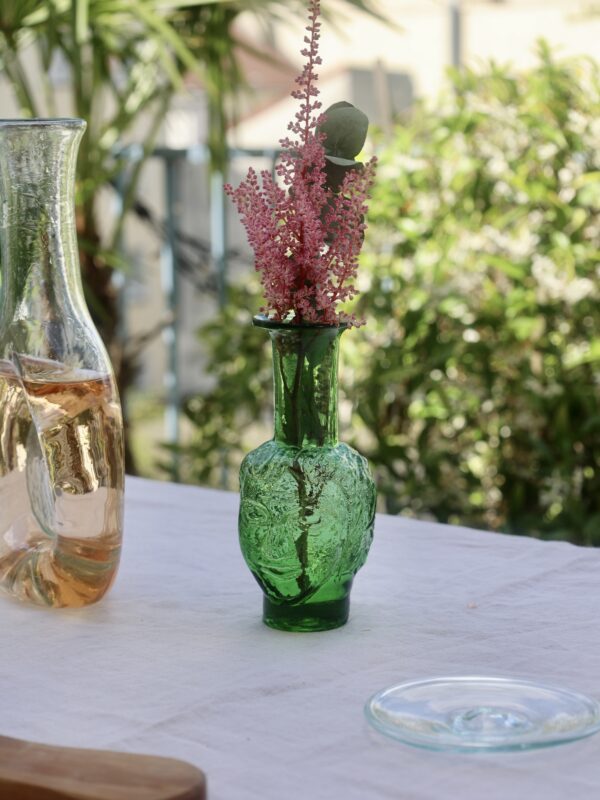 la-soufflerie-vase-tete-green-face-shaped-vase-mouth-blown-recycled-glass