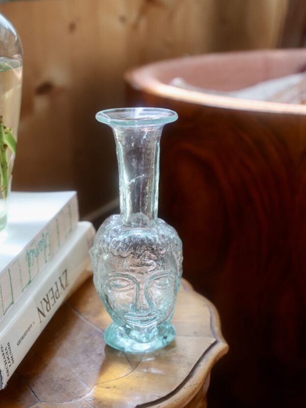 la-soufflerie-vase-tete-transparent-face-shaped-vase-mouth-blown-recycled-glass