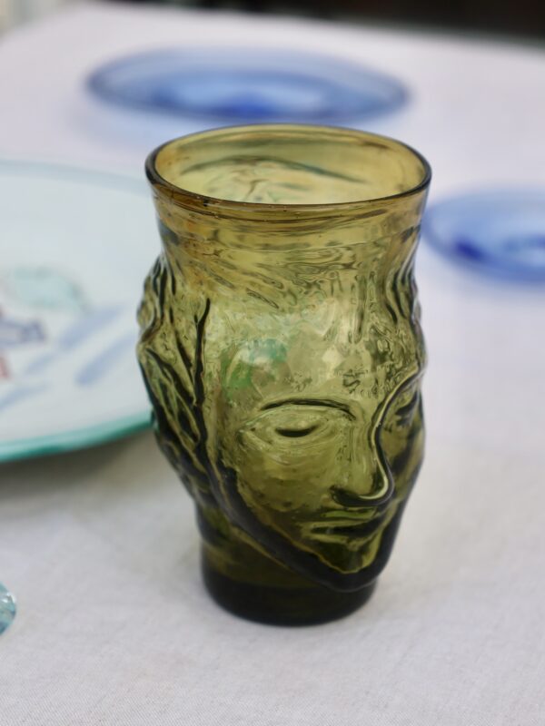 la-soufflerie-verre-tete-olive-face-shaped-drinking-glass-mouth-blown-recycled-glass