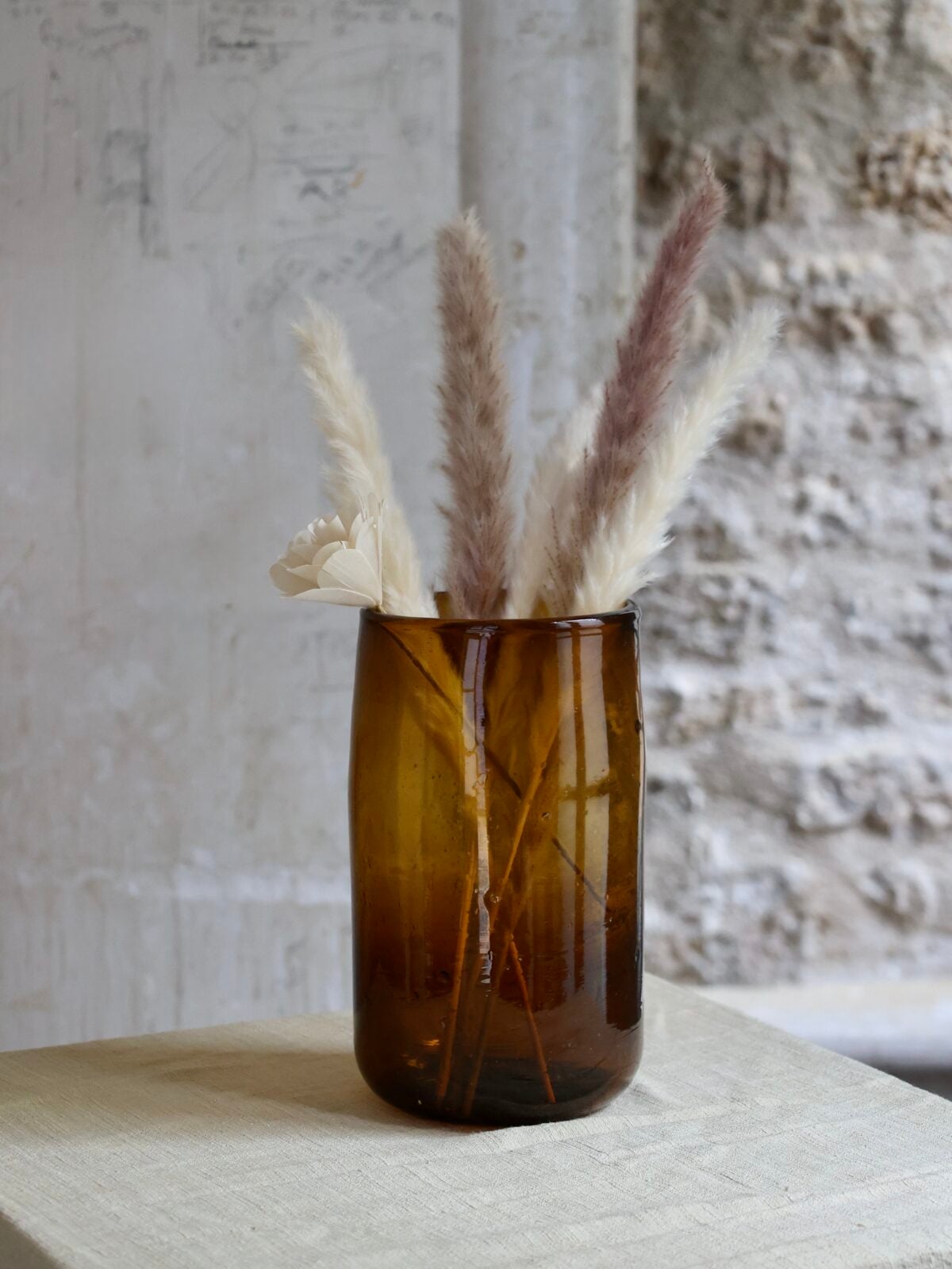 Vase fait à la main en verre recyclé