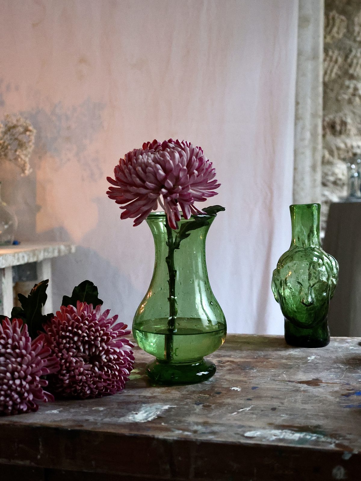 la-soufflerie-pichet-olive-mouth-blown-recycled-glass