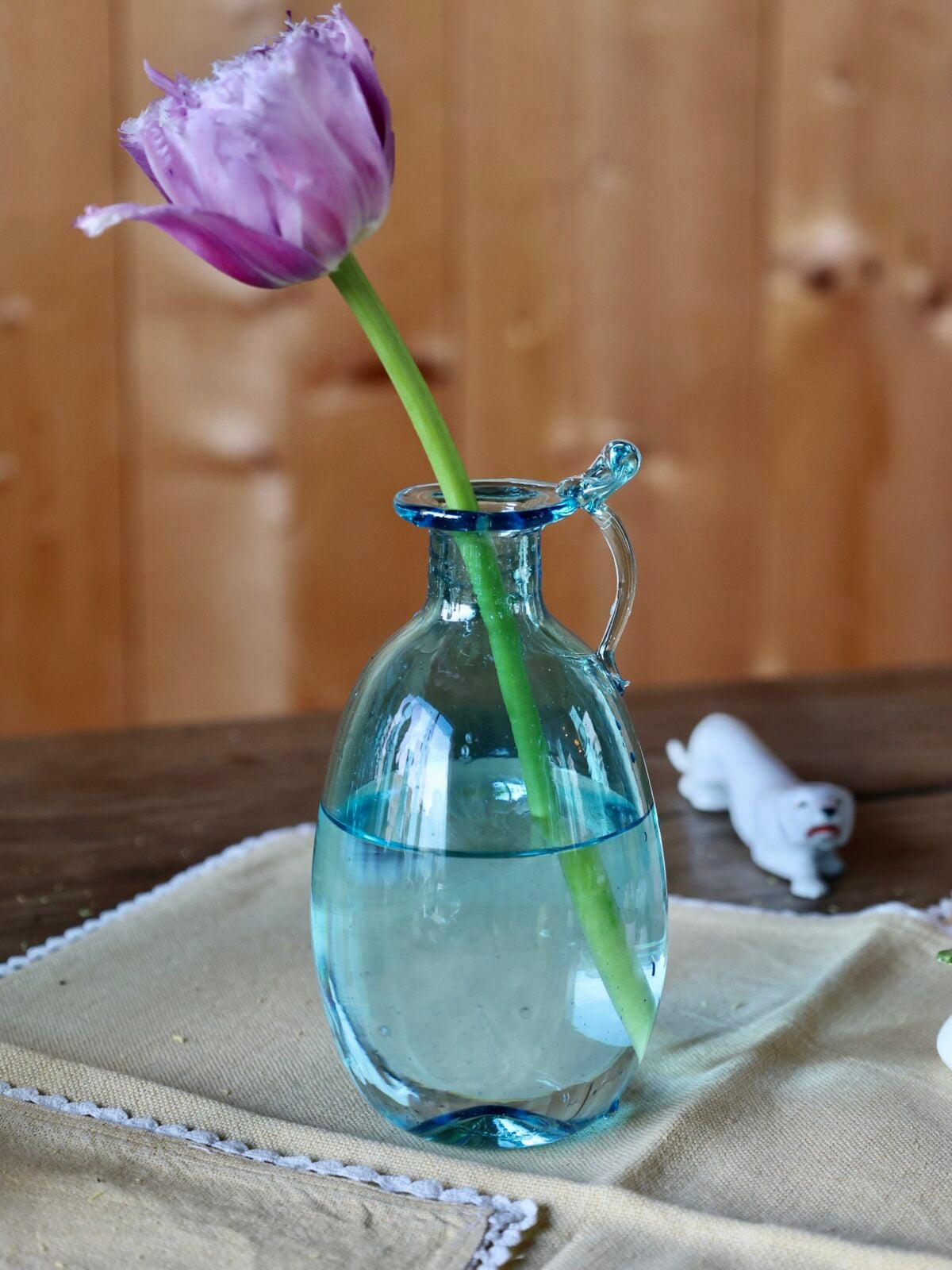 amour-avec-anse-turquoise-bud-vase-mouth-blown-recycled-glass