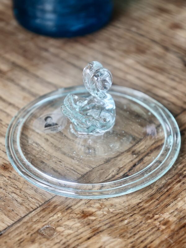 la-soufflerie-swan-transparent-glass-lid-mouth-blown-recycled-glass