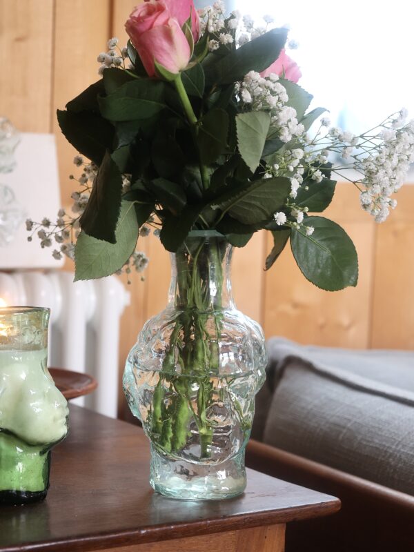 la-soufflerie-roma-chemise-transparent-face-vase-mouth-blown-recycled-glass