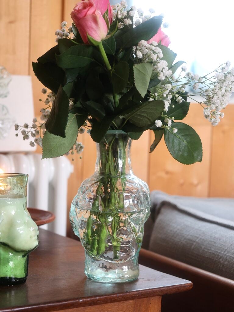 roma-chemise-transparent-face-vase-mouth-blown-recycled-glass