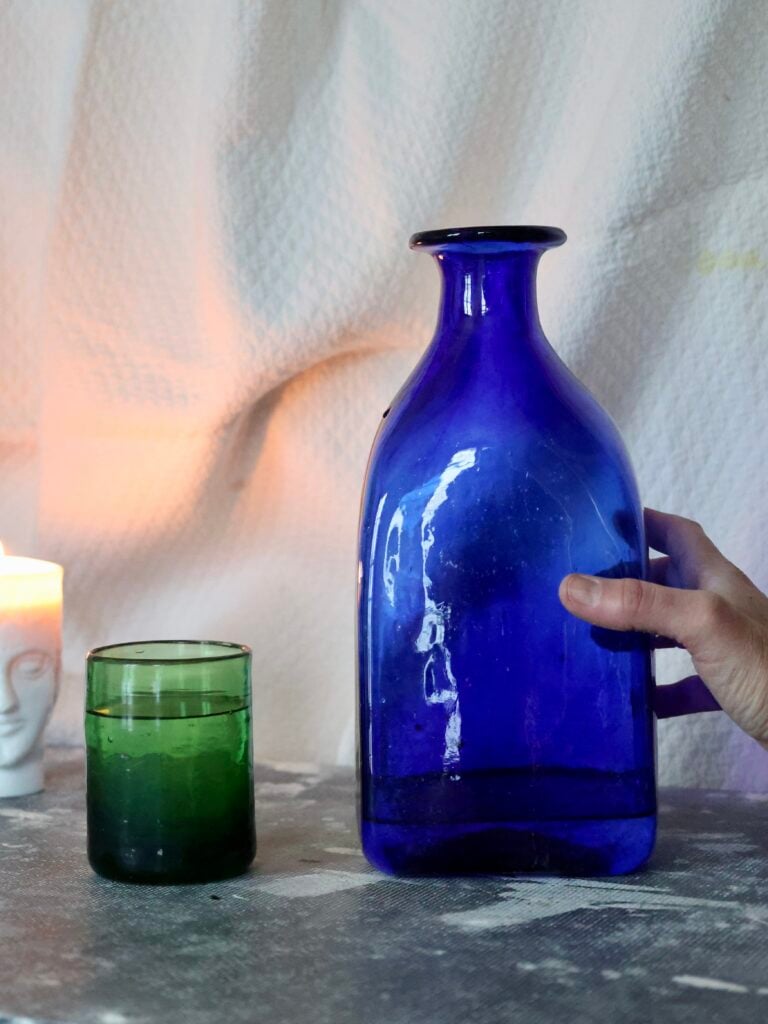 bouteille-carré-grand-dark-blue-carafe-mouth-blown-recycled-glass