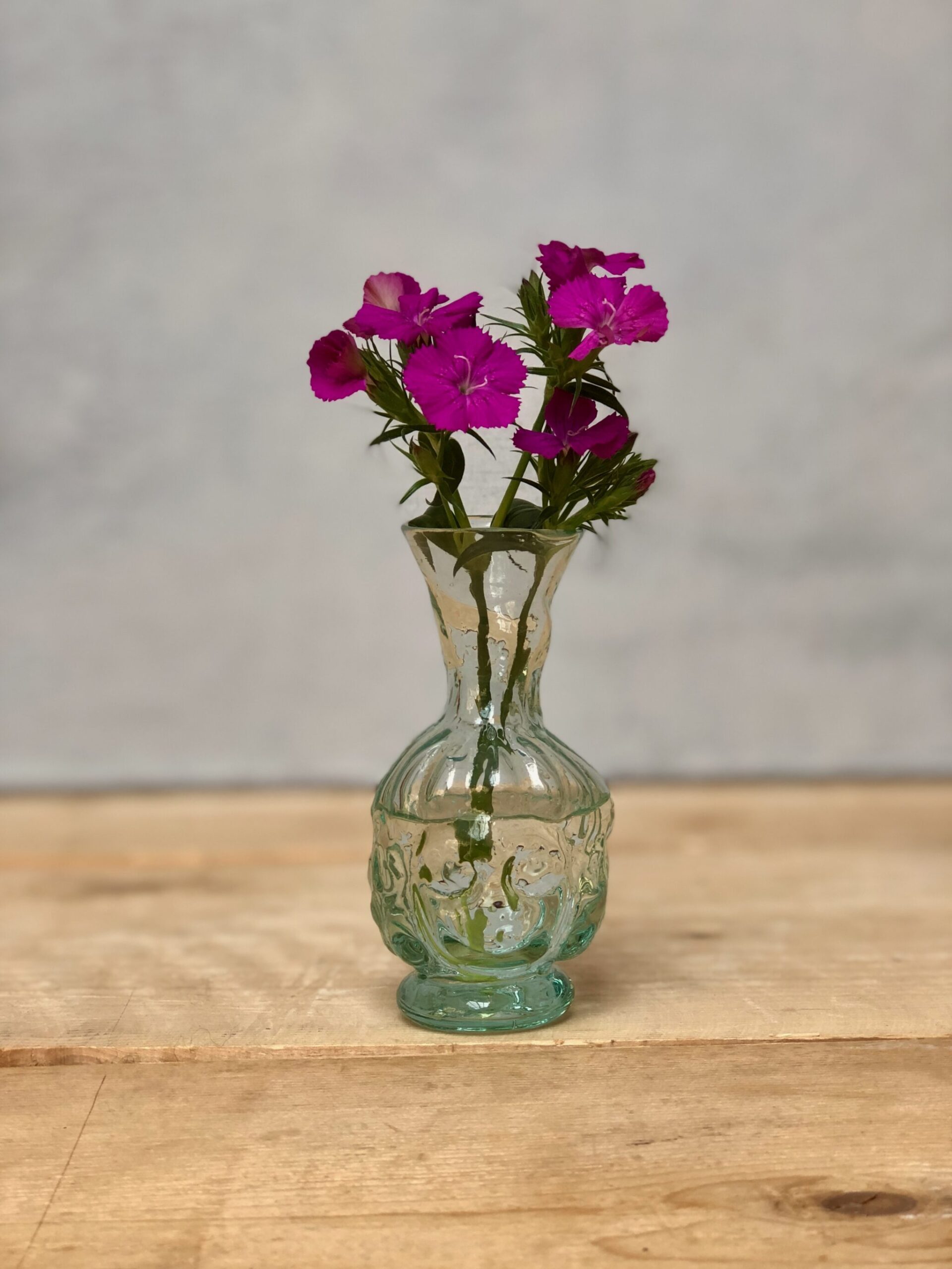 la-soufflerie-thibaut-transparent-mouth-blown-recycled-glass