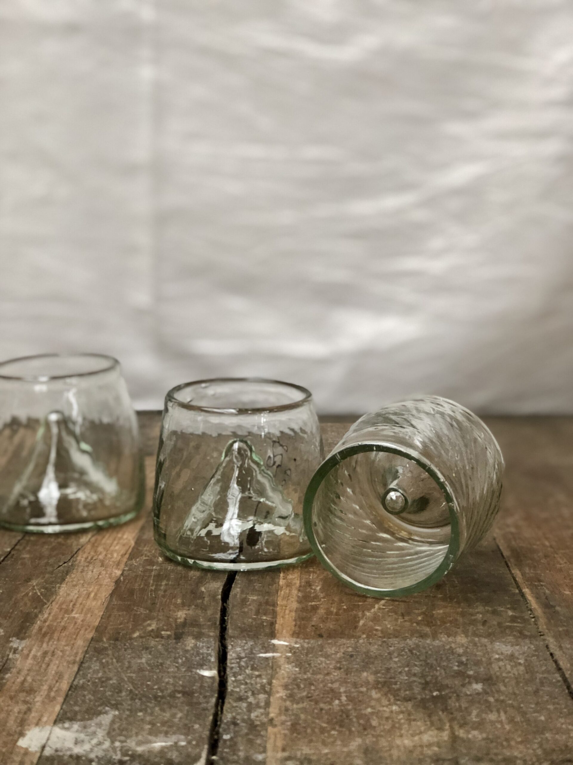 la-soufflerie-verre-cul-releve-transparent-mouth-blown-recycled-glass