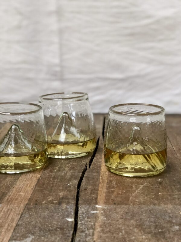 la-soufflerie-verre-cul-releve-transparent-mouth-blown-recycled-glass