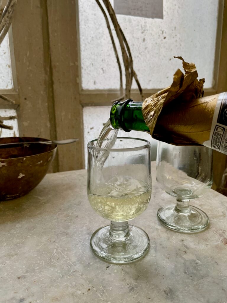 la-soufflerie-muscat-champagne-glasses-transparent-recycled-glass