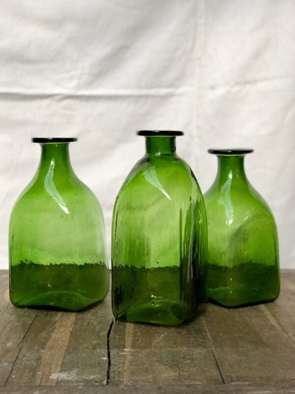 la-soufflerie-bouteille-carre-grand-olive-square-shape-large-carafe-vase-mouth-blown-recycled-glass