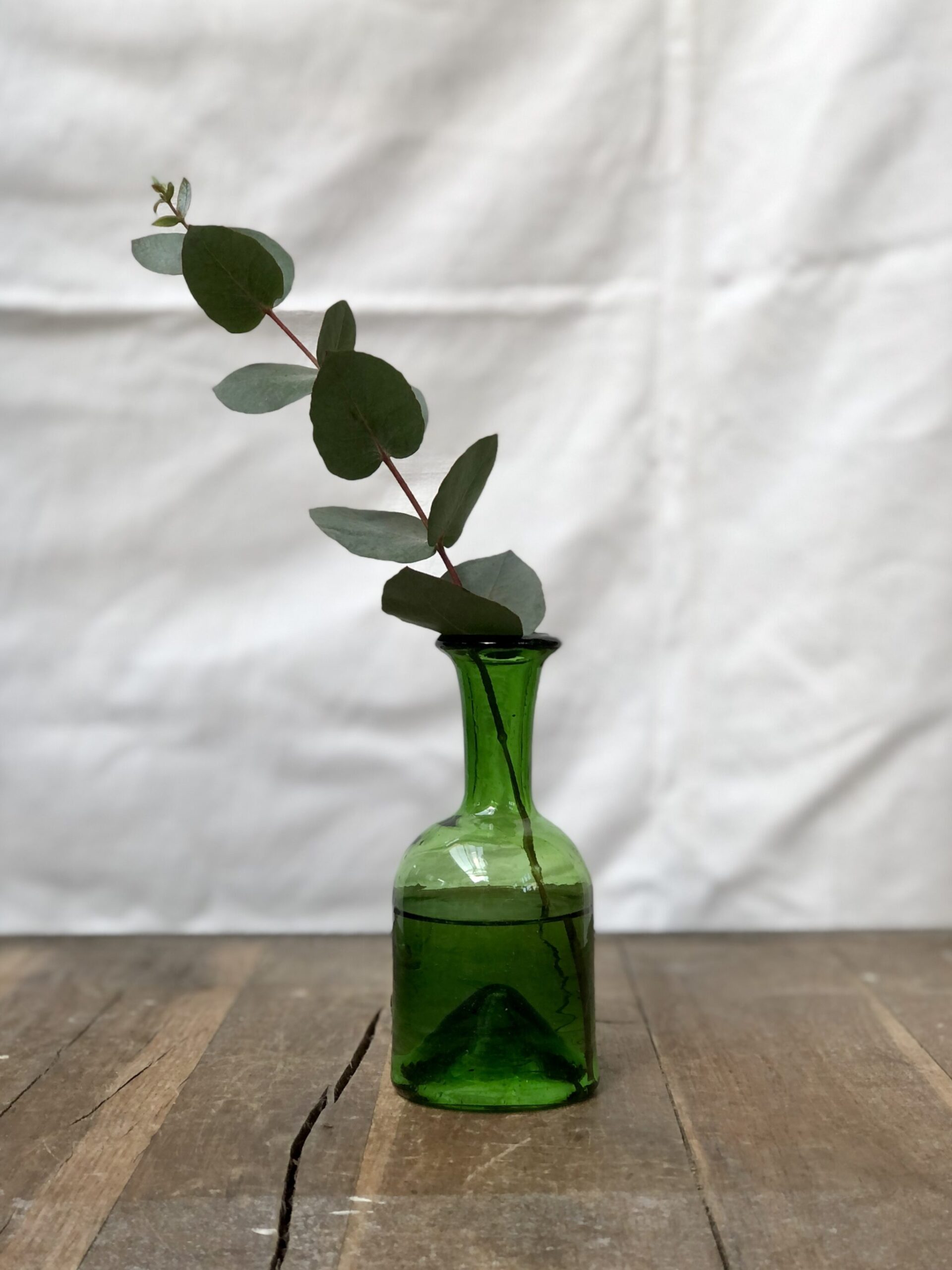 la-soufflerie-jermane-olive-bud-vase-mouth-blown-recycled-glass