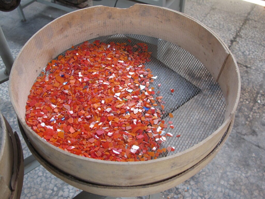 la-soufflerie-broken-orange-glass-recycled-glass-glassblowing