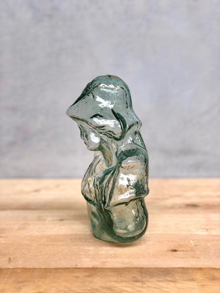 la-soufflerie-jess-with-hat-transparent-mouth-blown-recycled-glass