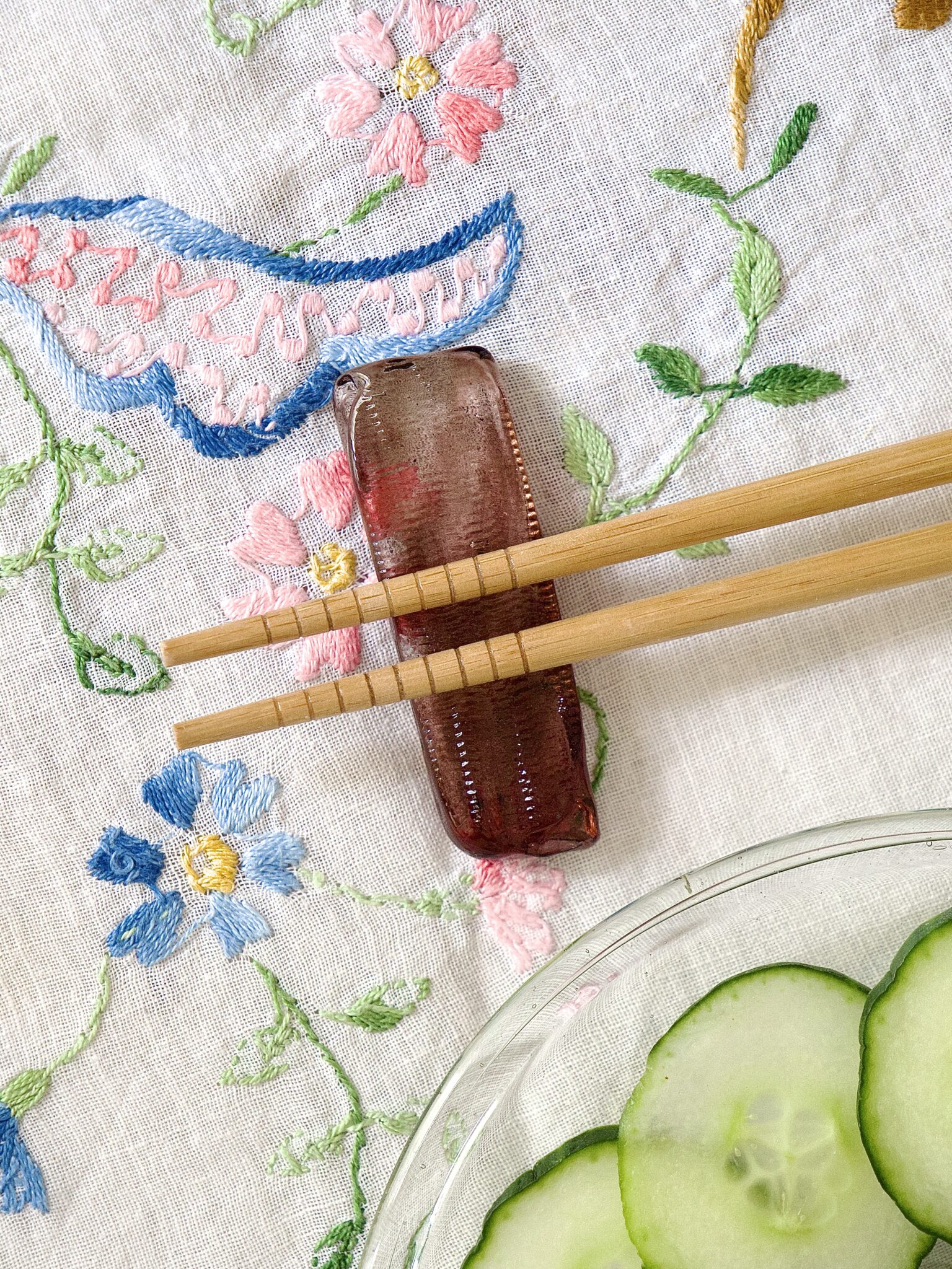 la-soufflerie-linea-cutlery-holder-small-framboise-mouth-blown-recycled-glass
