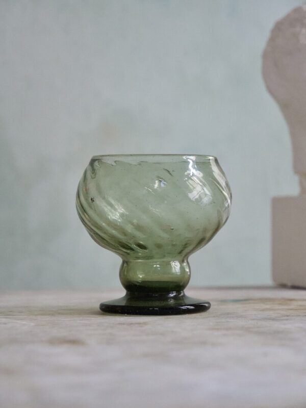 la-soufflerie-margaret-vert-fume-mouth-blown-recycled-glass