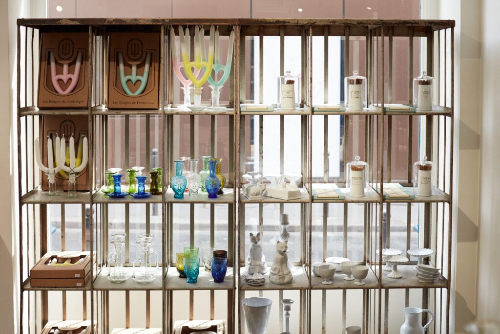 la-soufflerie-patou-pop-up-shop-window