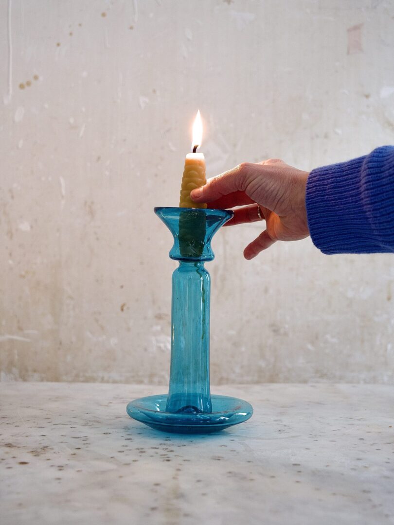 la-sufflerie-porta-candele-turquoise-mouth-blown-recycled-glass