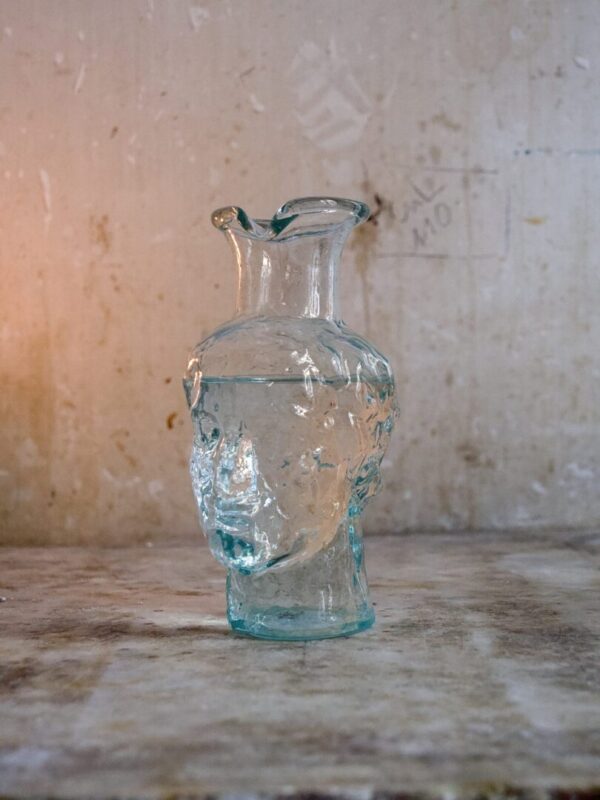 la-soufflerie-roma-avec-bec-transparent-face-vase-carafe-mouth-blown-recycled-glass