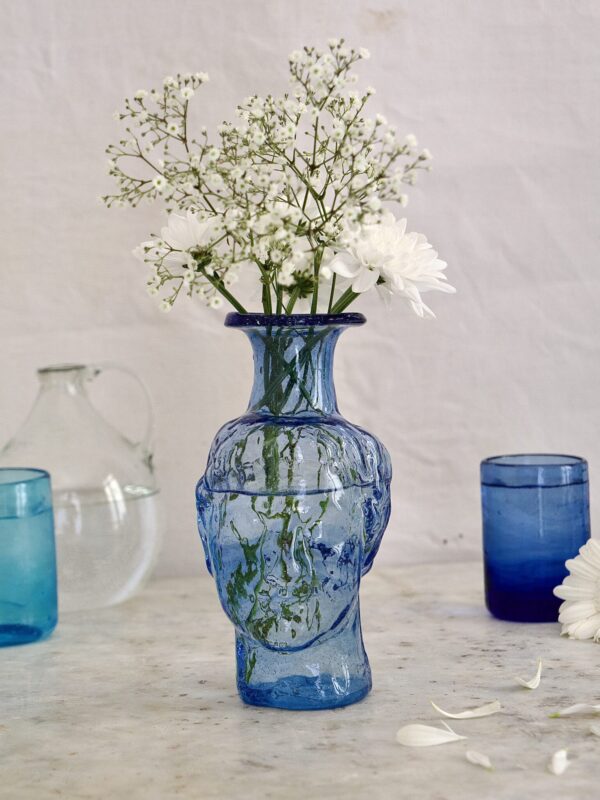 la-soufflerie-roma-chemise-light-blue-face-carafe-vase-pichet-mouth-blown-recycled-glass