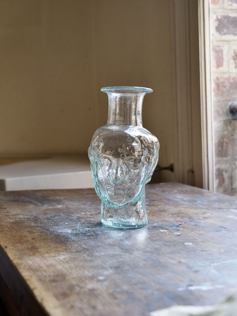 la-soufflerie-roma-chemise-transparent-face-vase-mouth-blown-recycled-glass