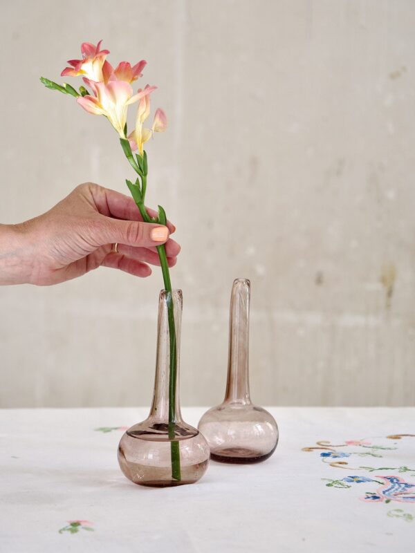 la-soufflerie-sam-small-framboise-bud-vase-mouth-blown-recycled-glass