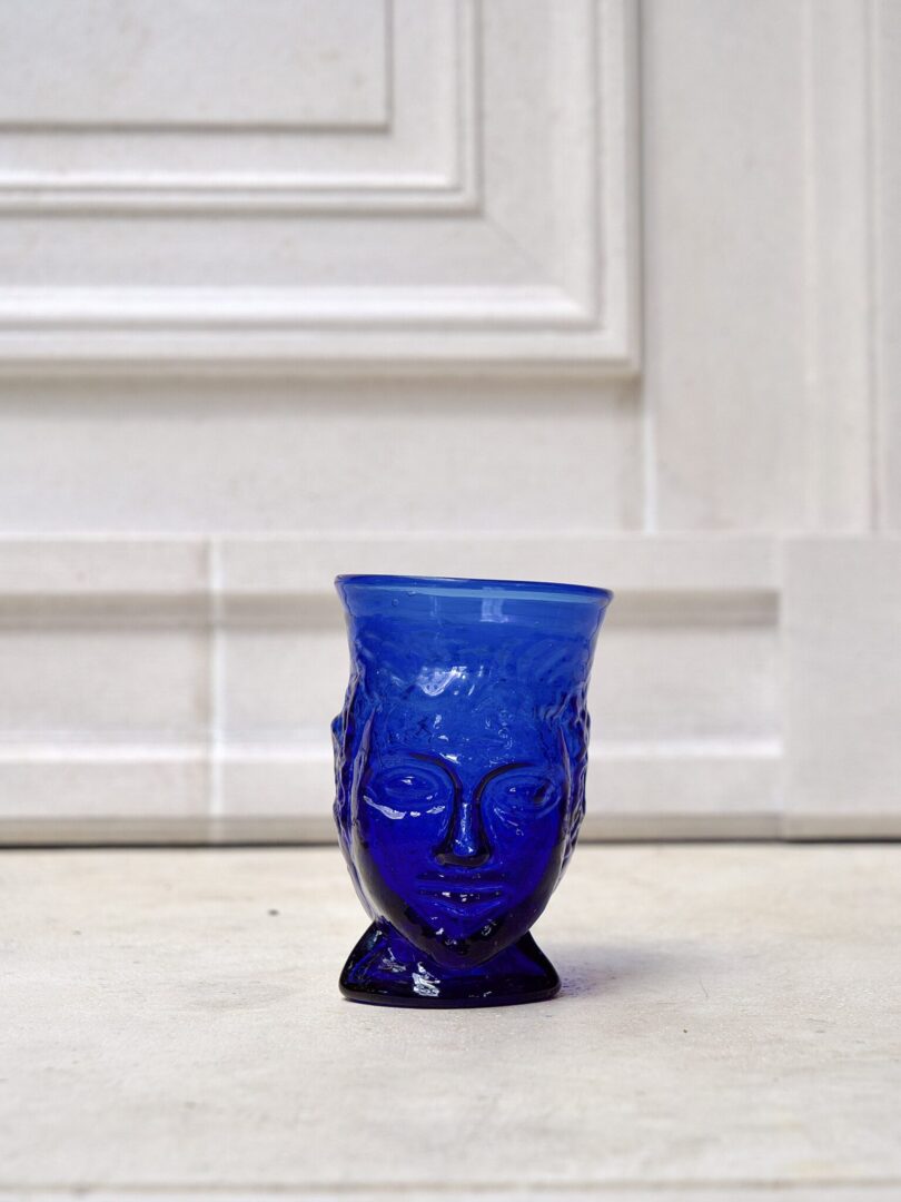la-soufflerie-verre-tete-blue-face-shaped-drinking-glass-mouth-blown-recycled-glass