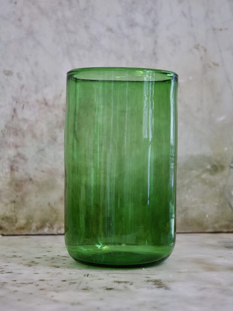 la-soufflerie-vase-droit-green-mouth-blown-recycled-glass