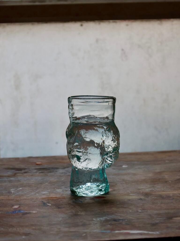 la-soufflerie-angelo-glass-transparent-heads-face-glasses-drinkware-tumblers-water-glasses