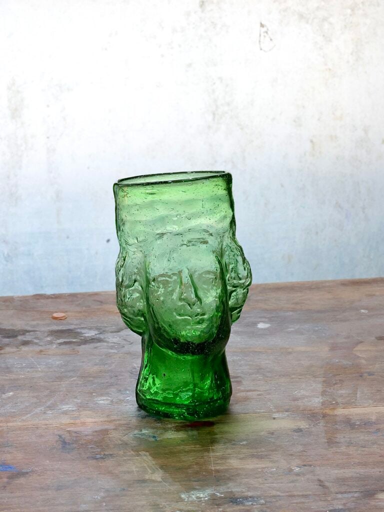 la-soufflerie-angelo-glass-vert-olive-drinkware-tumblers-water-glasses-head-glasses-mouth-blown-recycled-glass