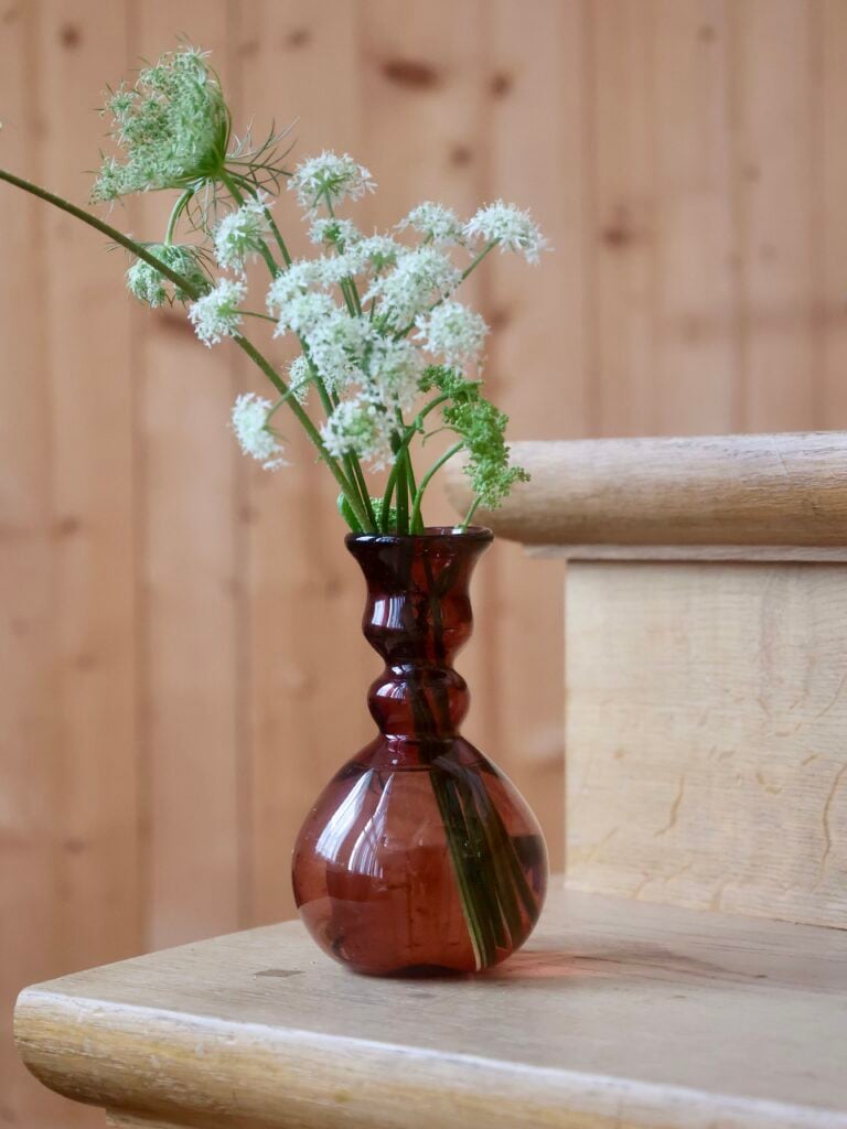 laveno-montebello-framboise-bud-vase-candle-holder-mouth-blown-recycled-glass