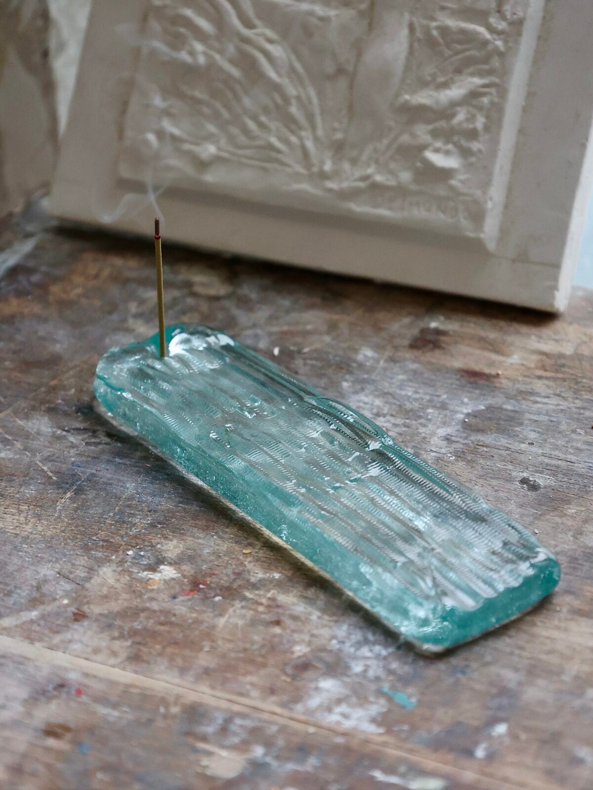 la-soufflerie-aroma-long-transparent-incense-holder-at-home-mouth-blown-recycled-glass