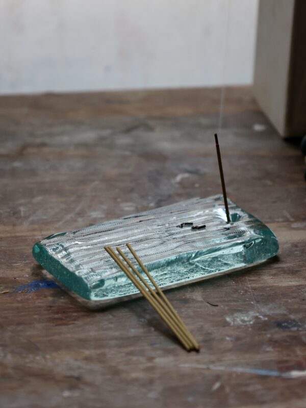 la-soufflerie-aroma-transparent-incense-holder-at-home-mouth-blown-recycled-glass