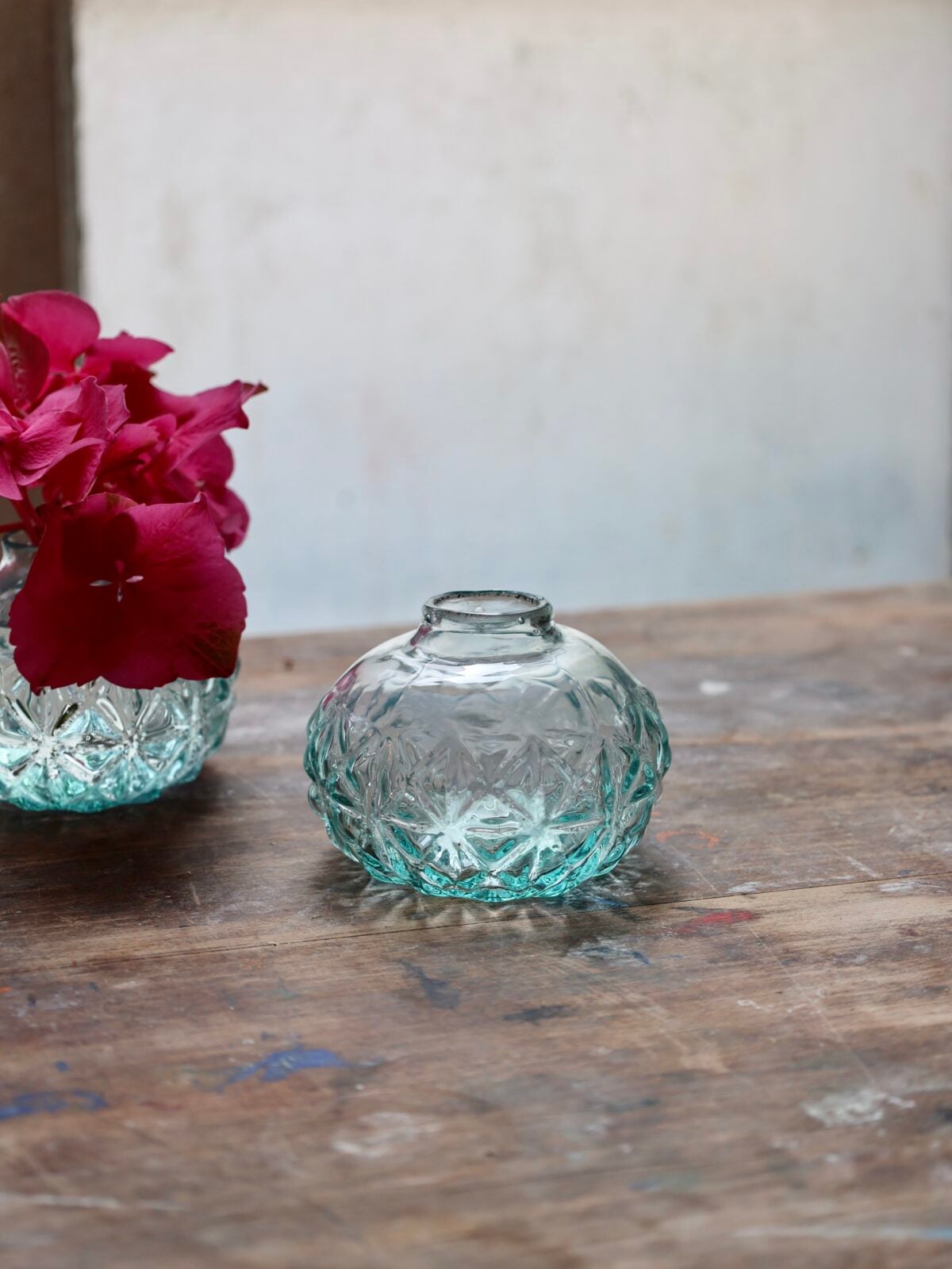 boule-facette-transparent-bud-vase