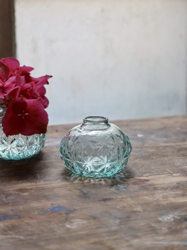 boule-facette-transparent-bud-vase