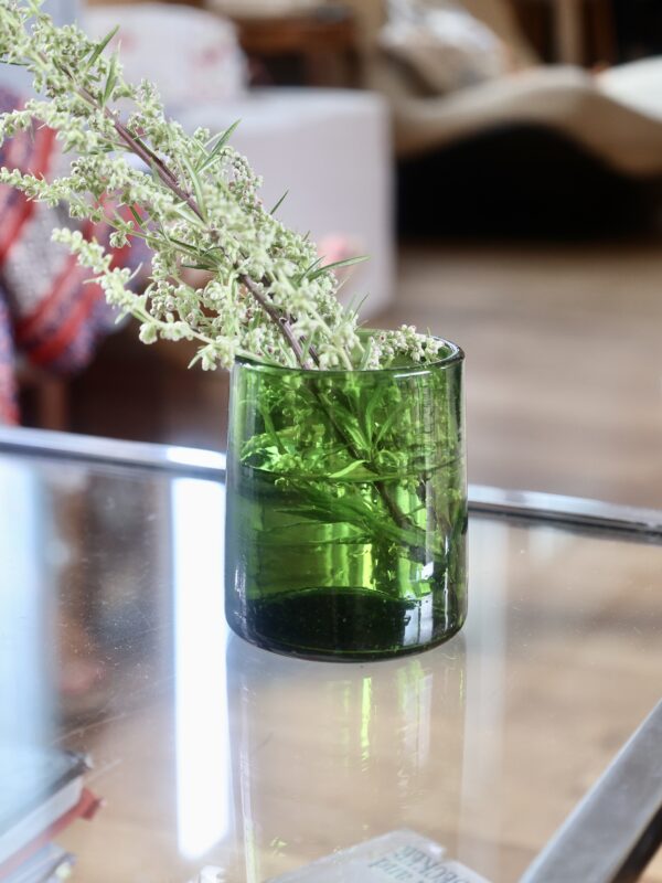 rodi-glass-olive-vert-drinking-glass-mouth-blown-recycled-glass