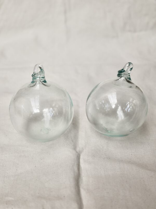 la-soufflerie-boule-transparent-8cm-christmas-ball-mouth-blown-recycled-glass