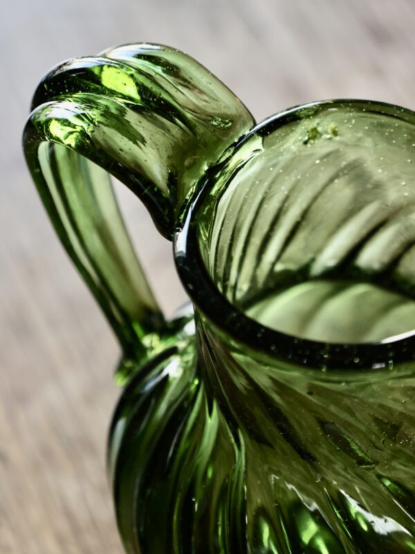 oenochoé-vert-fumé-vase-carafe-pitcher-decanter-mouth-blown-recycled-glass