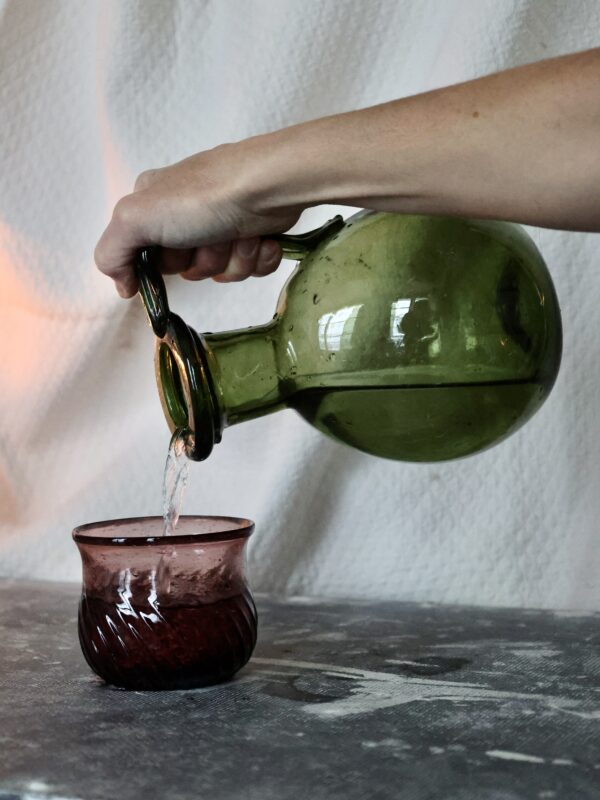 osiris-vert-fumé-vase-carafe-mouth-blown-recycled-glass
