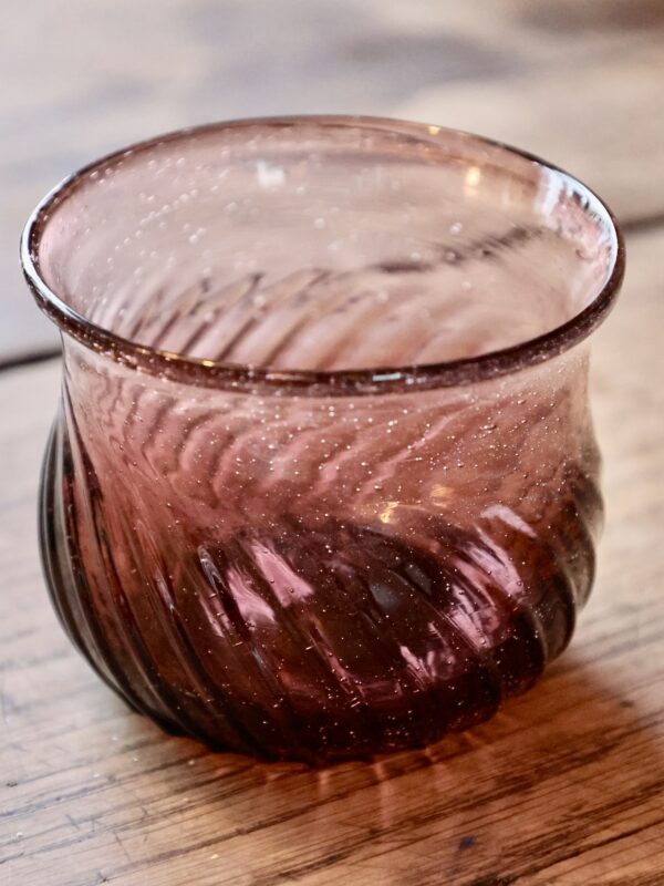 pocula-framboise-drinkware-tumbler-mouth-blown-recycled-glass