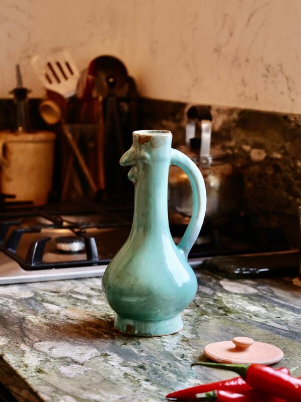 poule-turquoise-handmade-terracotta-vase