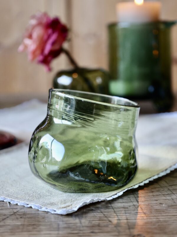 rock-glass-vert-fumé-drinkware-tumbler-water-glass-mouth-blown-recycled-glass