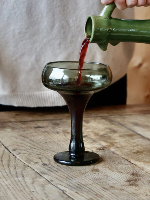 sissi-vert-fumé-drinkware-stem-glasses-mouth-blown-recycled-glass