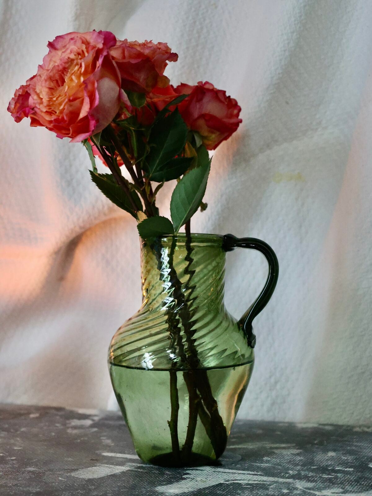 urceus-vert-fumé-vase-carafe-mouth-blown-recycled-glass