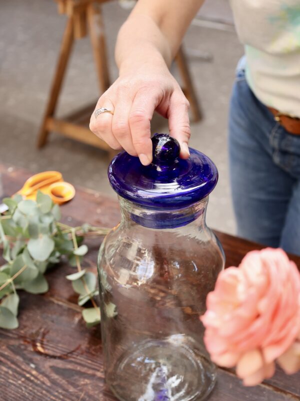 la-soufflerie-bouchon-patou-blue-lid-mouth-blown-recycled-glass