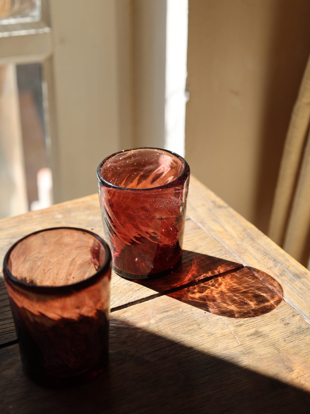 la-soufflerie-canon-venise-framboise-drinkware-tumblers-mouth-blown-recycled-glass