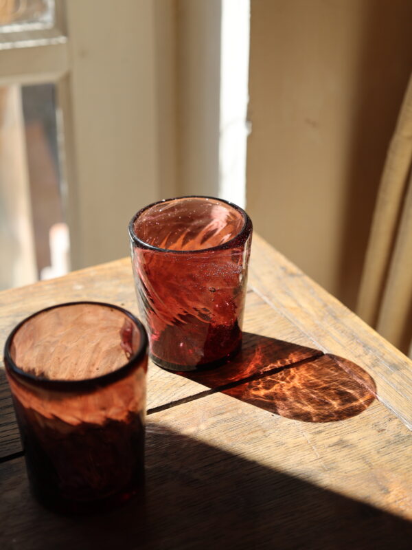 la-soufflerie-canon-venise-framboise-drinkware-tumblers-mouth-blown-recycled-glass