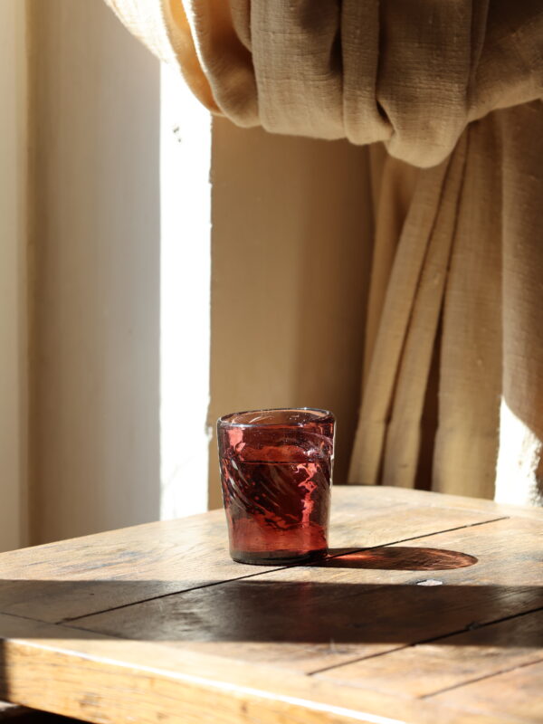 la-soufflerie-canon-venise-framboise-drinkware-tumblers-mouth-blown-recycled-glass