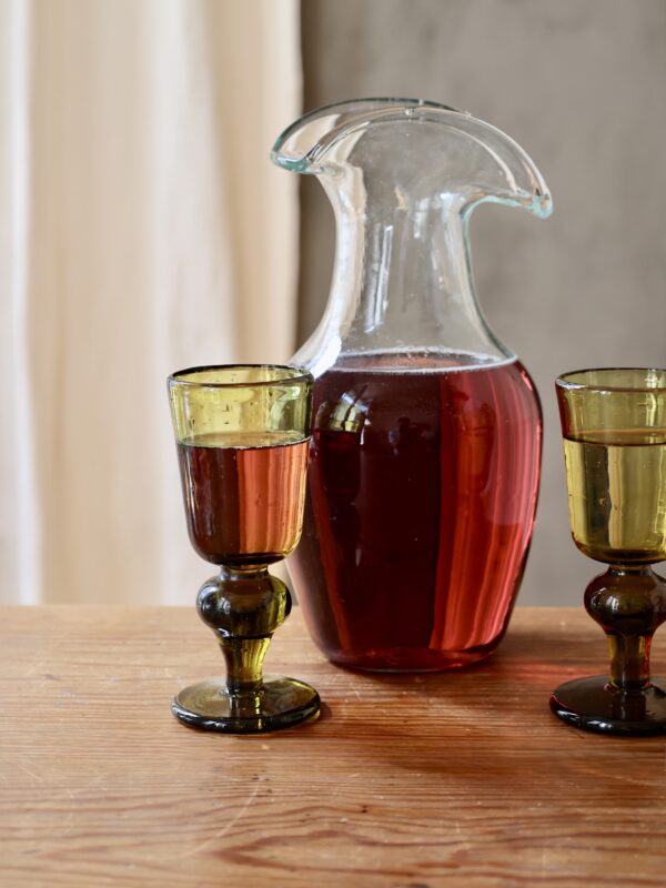 la-soufflerie-white-wine-glass-miel-drinkware-stem-glasses-mouth-blown-recycled-glass