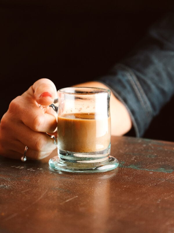 Coffe cup mouth-blown using recycled glass